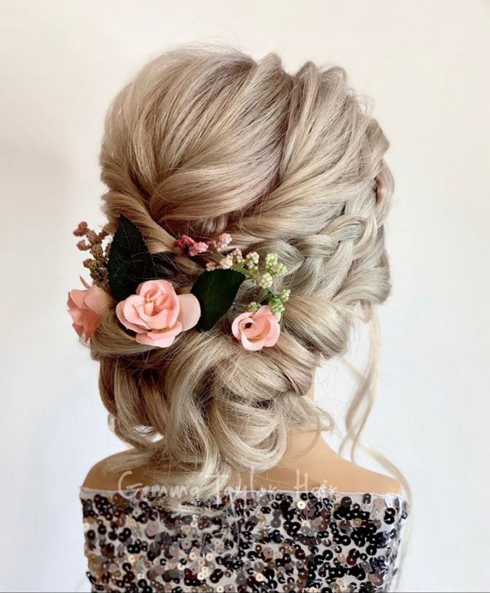 23 Absolutely Timeless Wedding Hairstyles