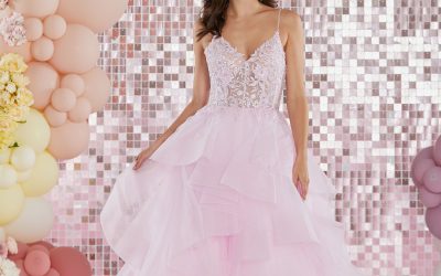 Prom 2024: steal the spotlight with early prom dress shopping